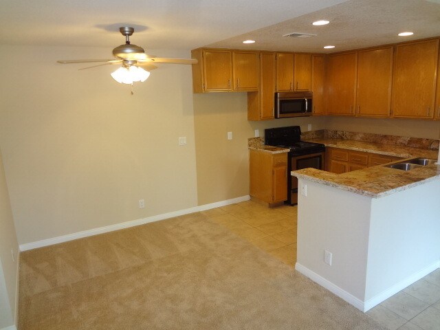 Building Photo - 1408 S Highland Ave
