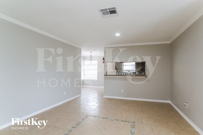 Building Photo - 1710 Kenwick Pl