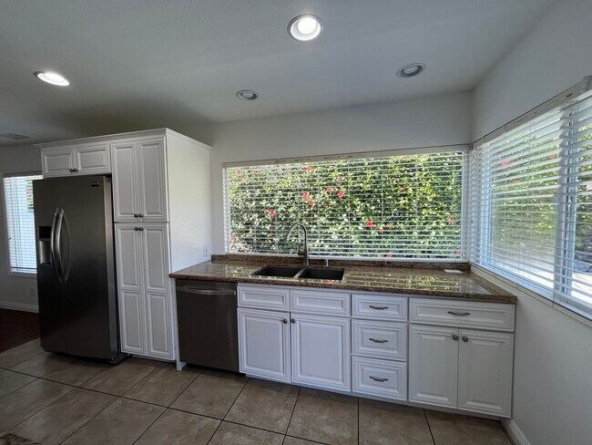 Custom Cupboards - 26261 Tarrasa Ln