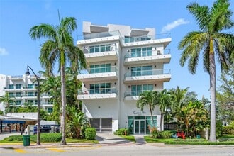Building Photo - 6362 Collins Ave