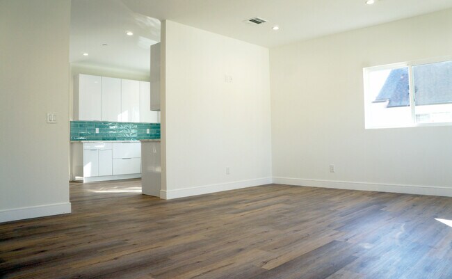 Family Living Room - 6956 Calhoun Ave
