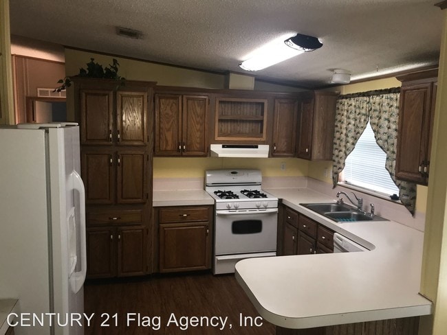 Building Photo - 3 br, 2 bath House - 4755 Cambridge Dr.
