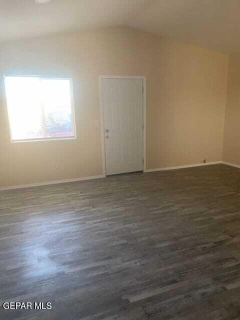 Foto del edificio - 14633 Valentin Dr