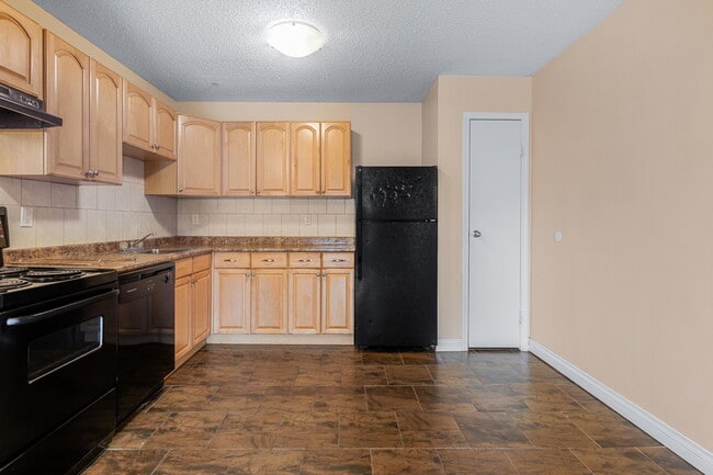 Building Photo - 522 X Av S