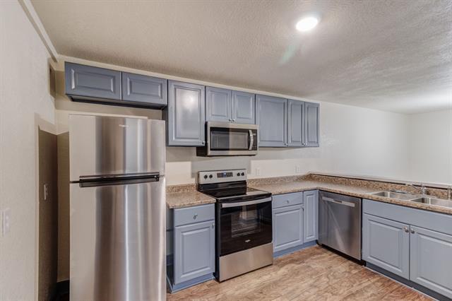 Building Photo - 4511 Alamosa St