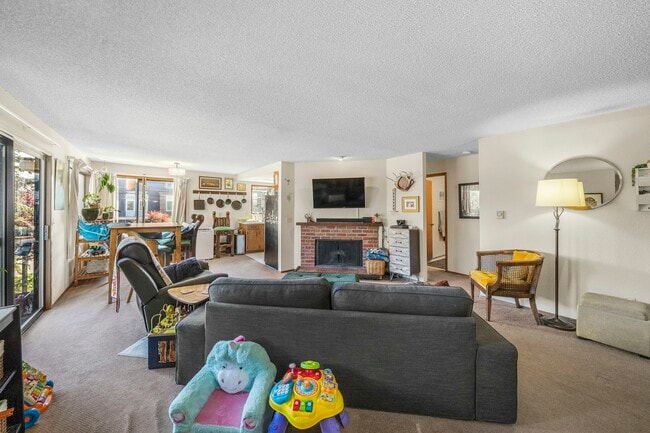 Building Photo - 5101 9th Ave NW
