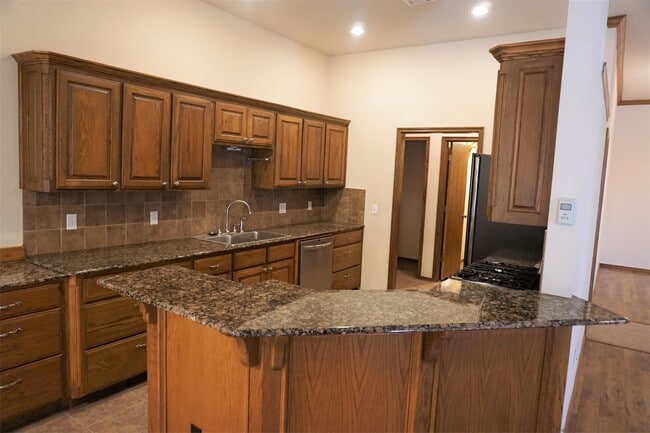 Foto del edificio - 9601 Crooked Creek Ln