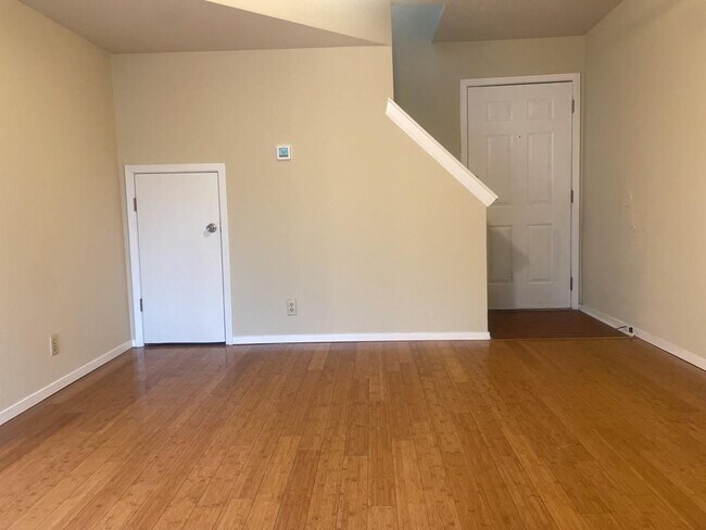 Building Photo - 810 Ramble Ln
