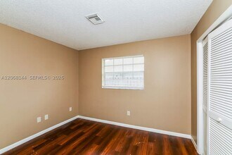 Building Photo - 1581 Wyndcliff Dr