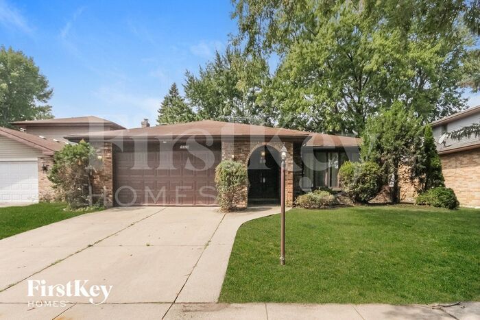 Foto principal - 18428 Lange St