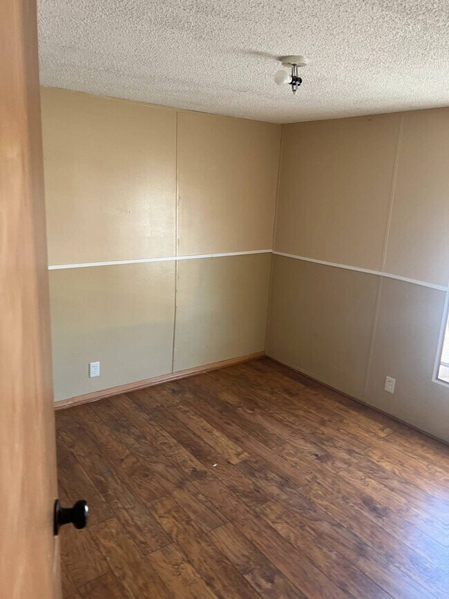 Foto del edificio - 200 E Zora St