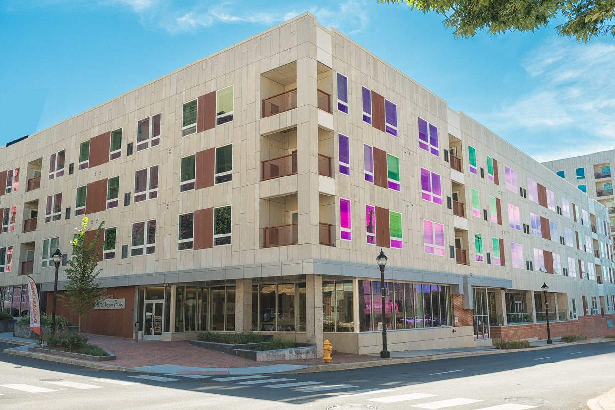 Primary Photo - The Residences at Mid-town Park