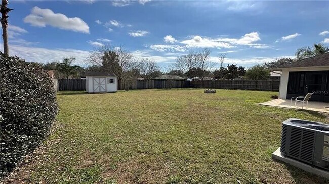 Patio trasero - 185 SE 62nd Ave