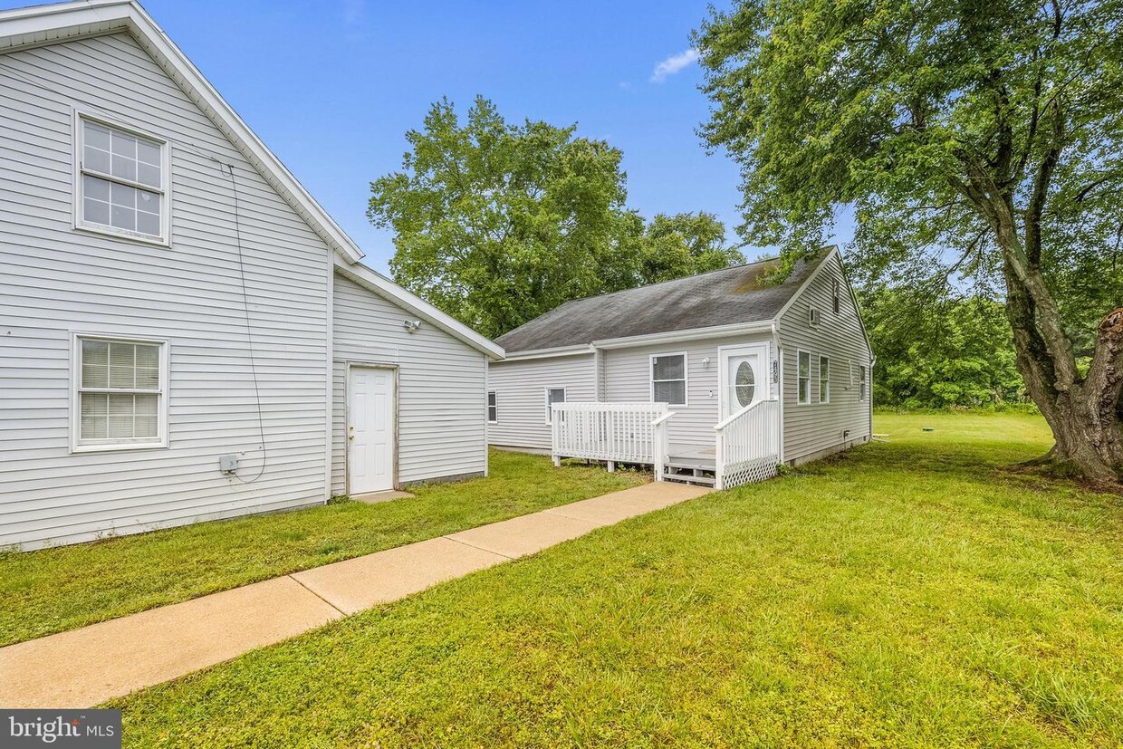 Primary Photo - 7493 Truitt St