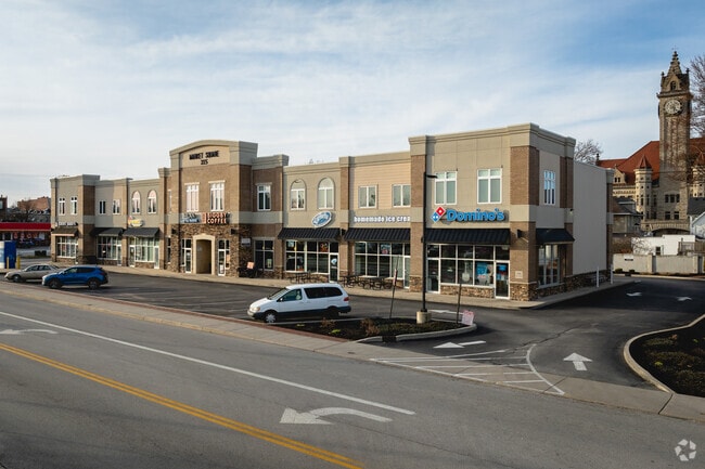 Building Photo - Market Square