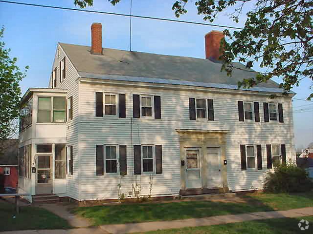 10-14 Broad St, Somersworth, NH 03878 Apartments - Somersworth, NH