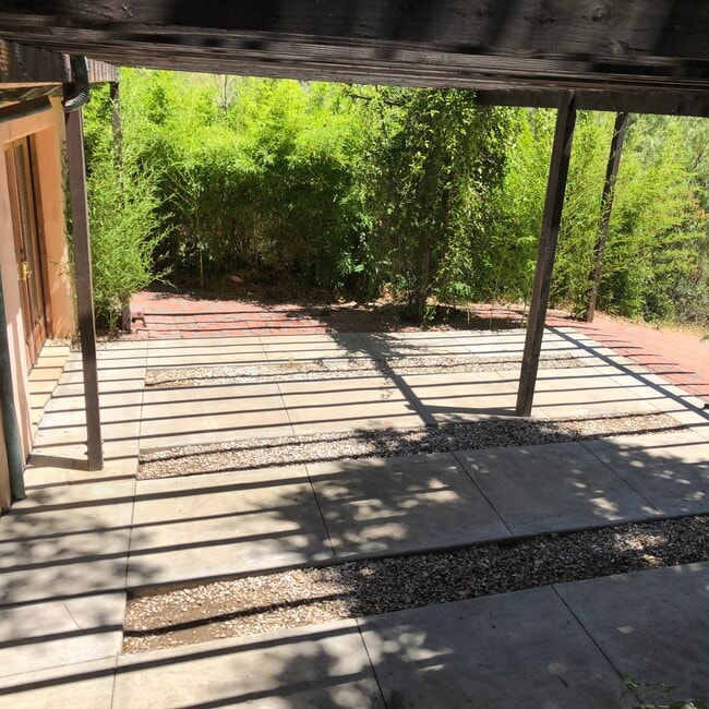 Building Photo - 1734 Topanga Skyline Dr