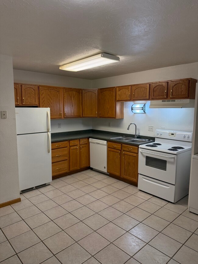 Foto del edificio - 728 31st St N