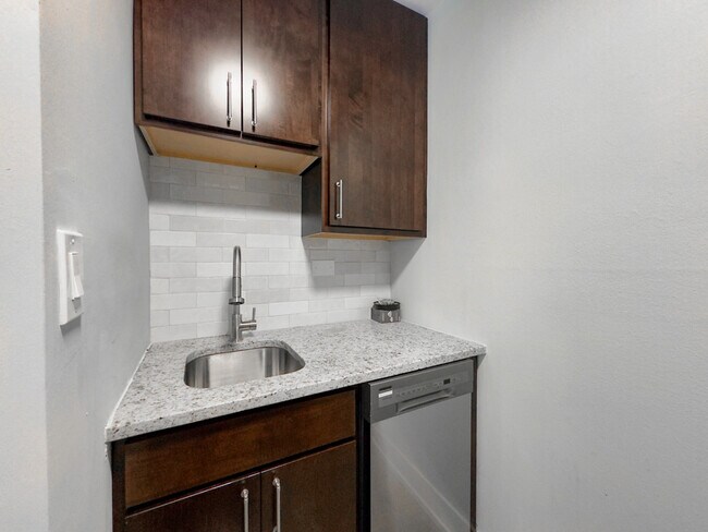 Foto del edificio - 450 W Barry Ave