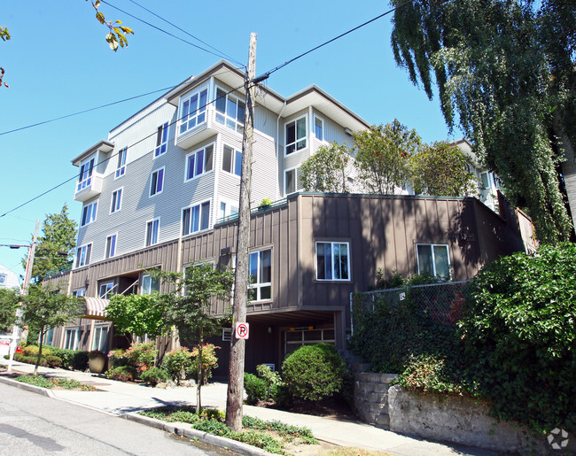 Building Photo - City View Apartments