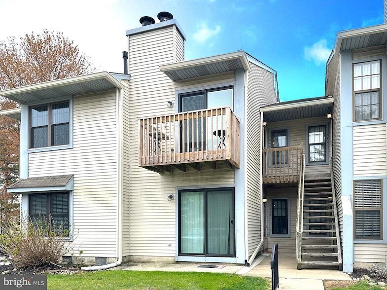 Primary Photo - 243 Barclay Ct