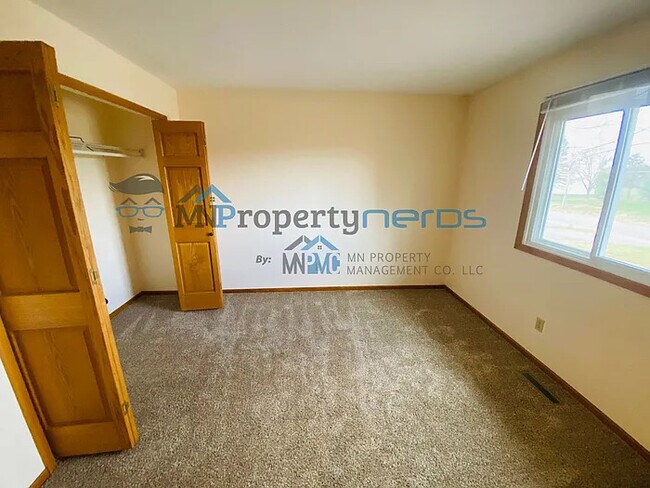 Foto del edificio - Spacious 3 Bedroom Townhome in Circle Pines!