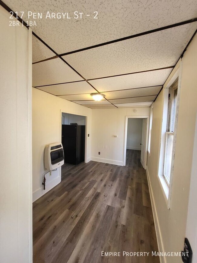 Building Photo - 2 Bedroom/ 1 Bathroom in Pen Argyl!!!