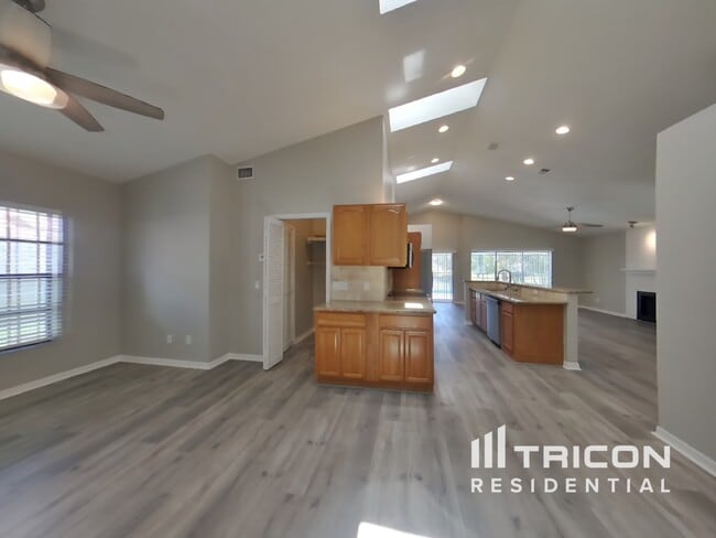 Building Photo - 5012 Cypress Trace Dr