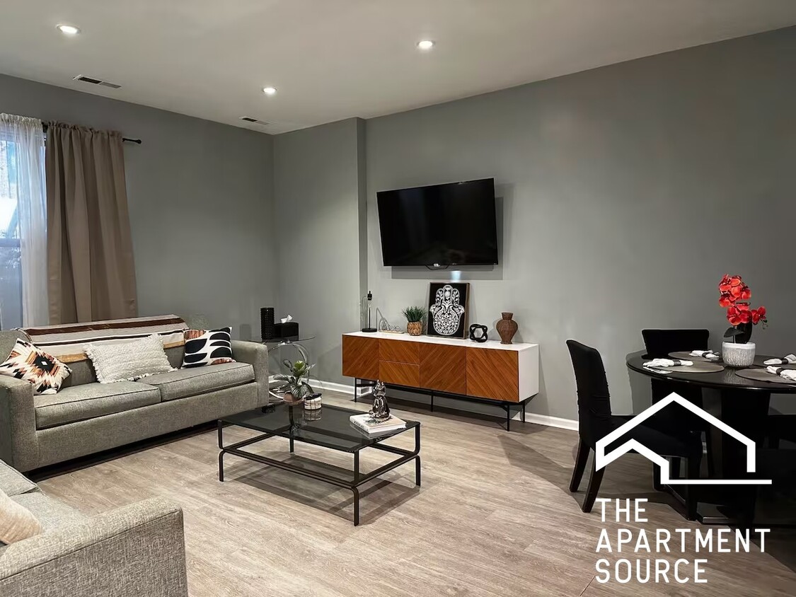 Photo - 811 South Kedzie Ave. Unit 1