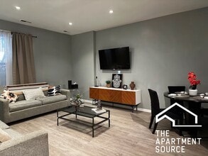 Building Photo - 811 S Kedzie Ave