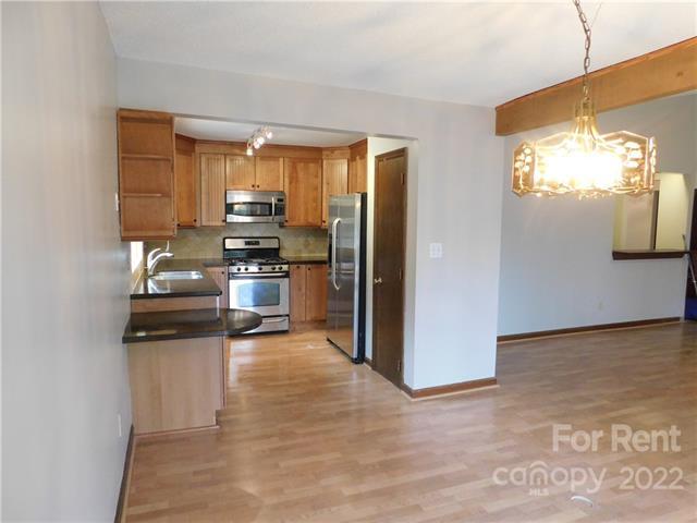 Building Photo - 3650 Sweetgrass Ln