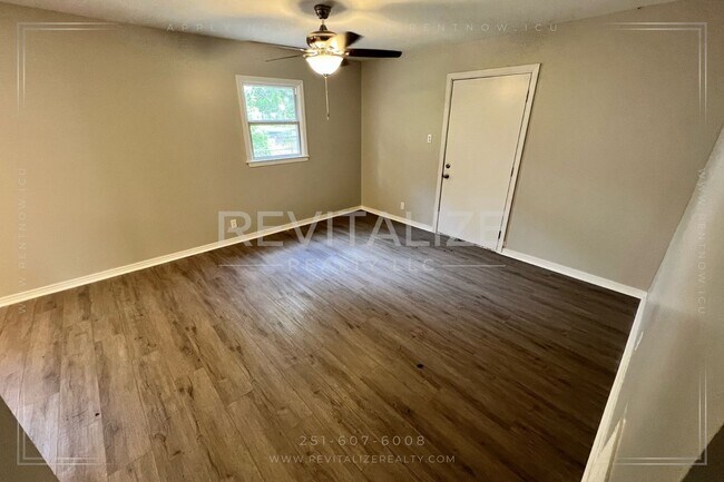 Foto del edificio - FULLY Remodeled Home in West Mobile!!