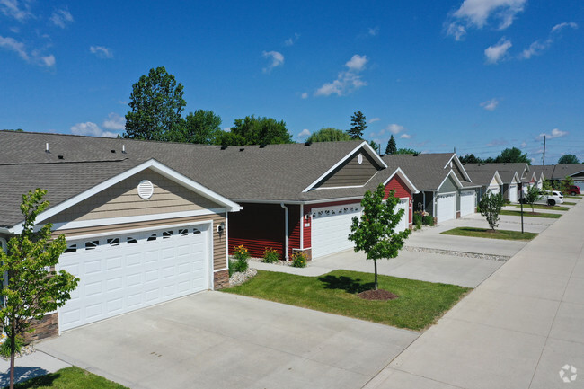 Building Photo - Redwood Brownstown West Road South