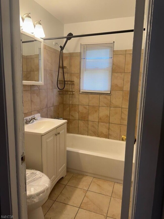 Foto del edificio - 330 Franklin Ave