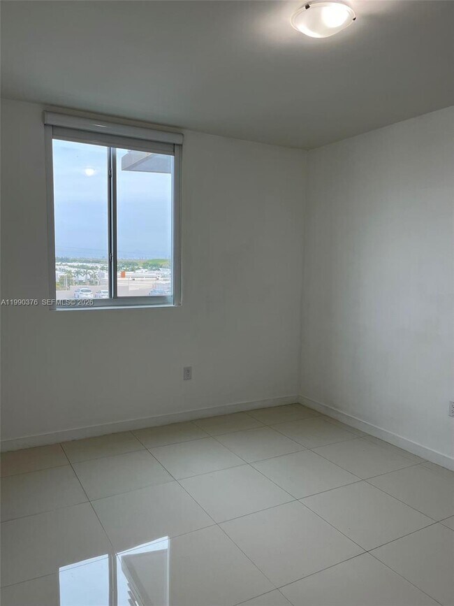 Building Photo - 7661 NW 107th Ave