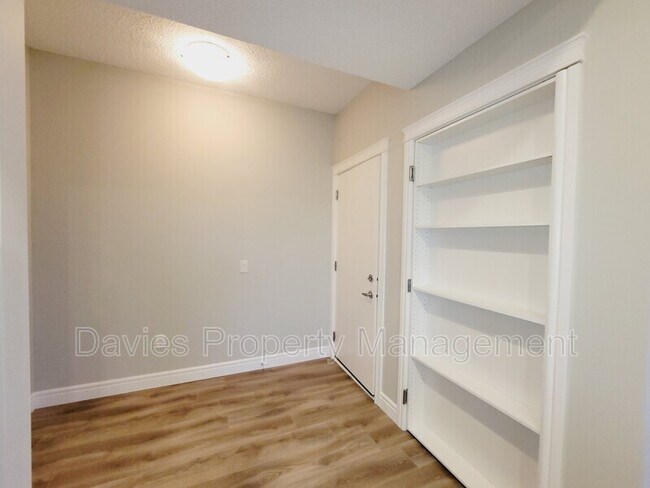 Photo du bâtiment - 446 Allard Blvd SW