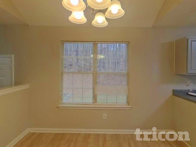 Foto del edificio - 3250 Diamond Blf