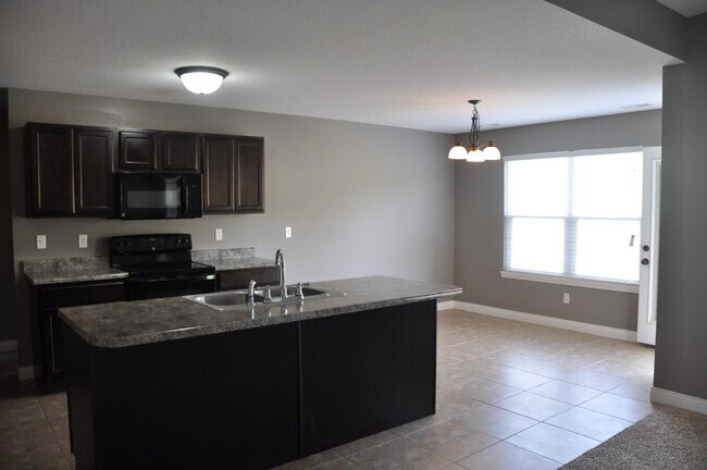 Foto del edificio - 3505 Timber Run Dr