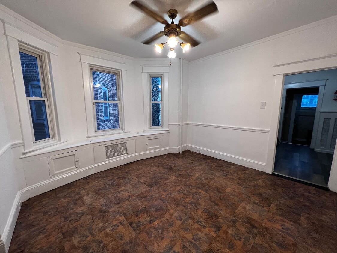 Primary Photo - Amazing new Reno house