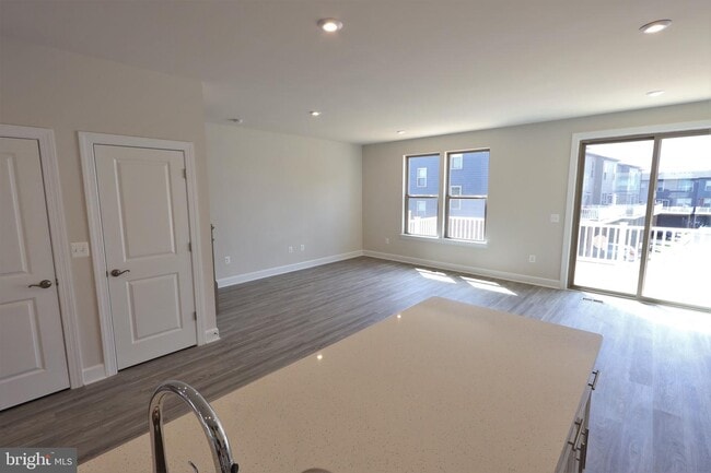 Building Photo - 9816 Ames Dr