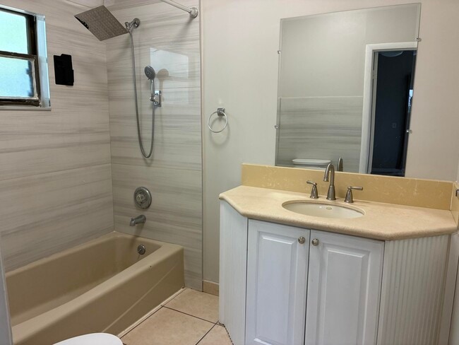 Foto del edificio - 118 Lakeview Ave