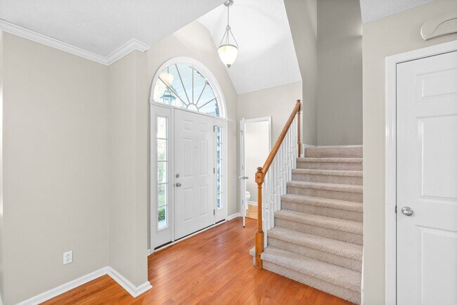Foto del edificio - Pet Friendly Three Bedroom with Bonus!