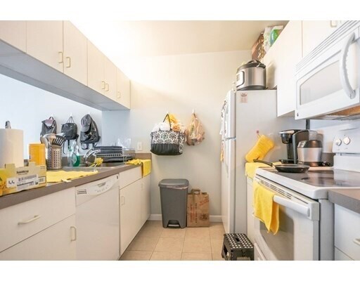 Building Photo - 100 W Squantum St