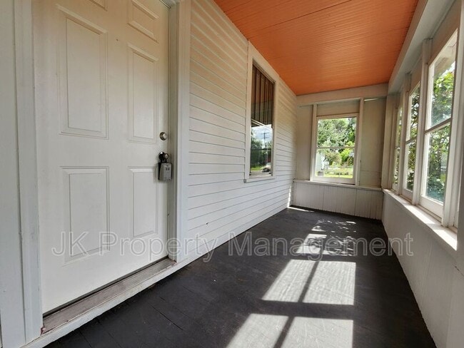 Foto del edificio - 111 27th St S