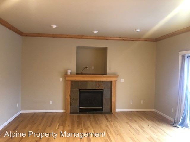 Building Photo - 3 br, 2.5 bath House - 63531 Pharoah Ct.
