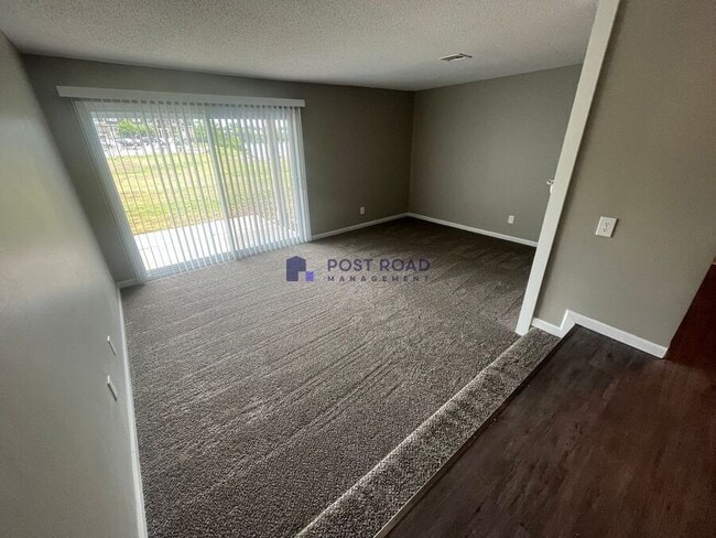 Foto del edificio - 2824 S Osage Ave