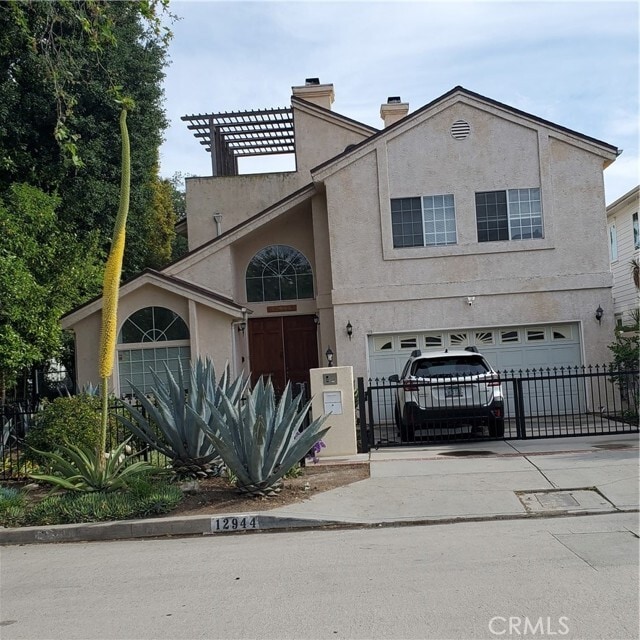 Foto principal - 12944 Woodbridge St