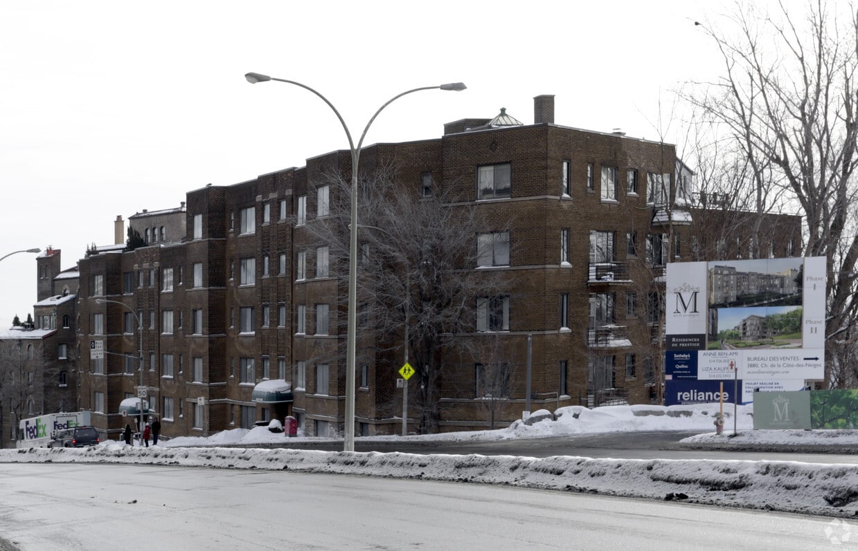 Building Photo - 1800-1820 du Docteur-Penfield
