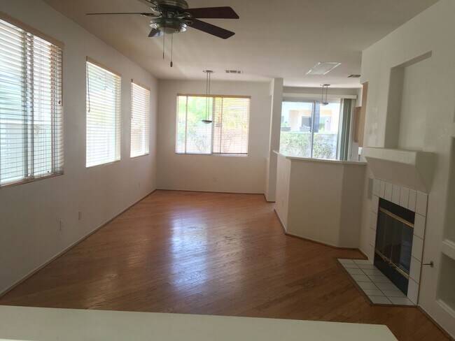 Building Photo - Cozy Townhome in Scripps Ranch!