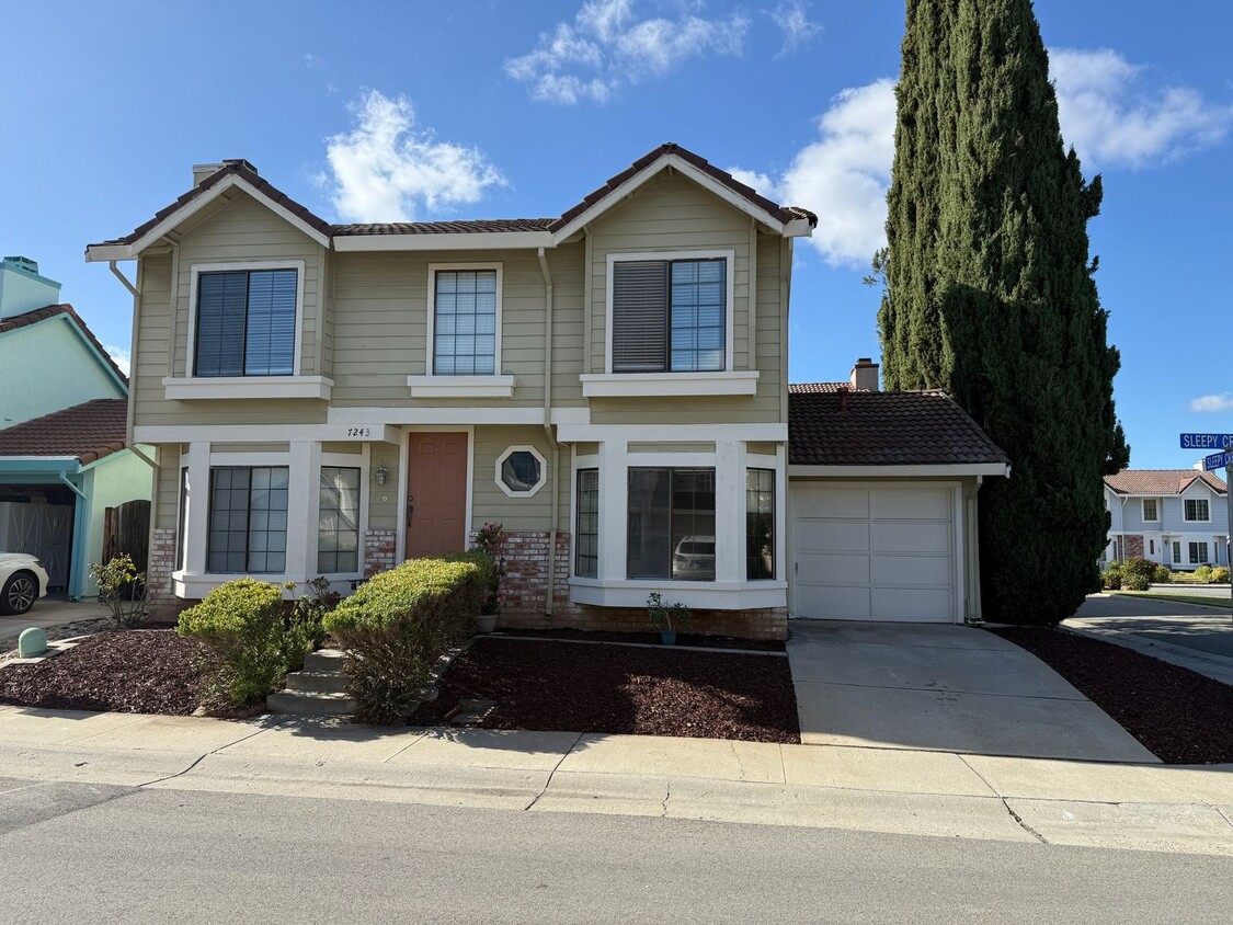 Primary Photo - 4 Bedroom Almaden Home
